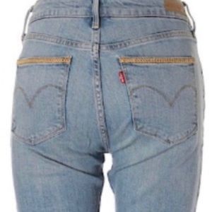 Levis Demi Curve Cropped Jeans